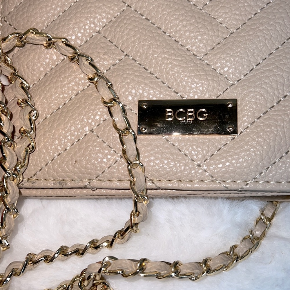 BCBG Paris Crossbody Bag 💕 Beautiful - Picture 13 of 14